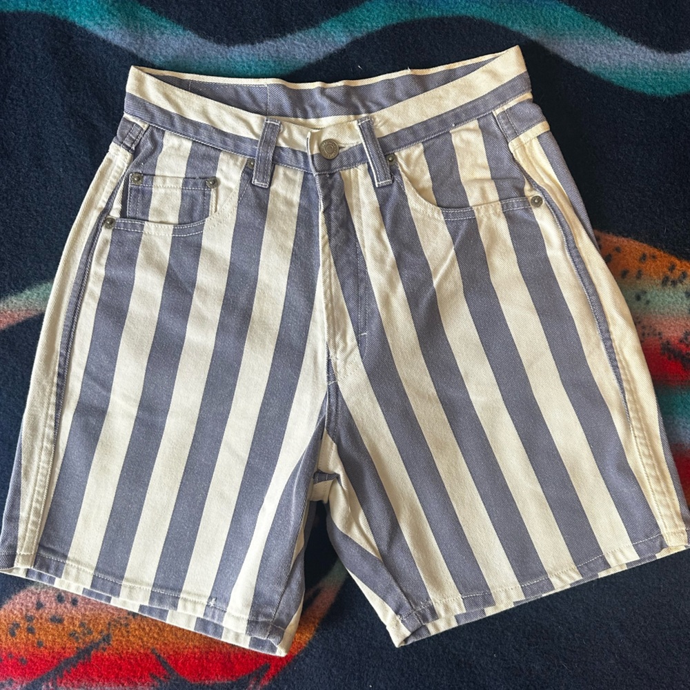 Vintage 90’s Jordache Women's High Waist Striped Blue and White Shorts